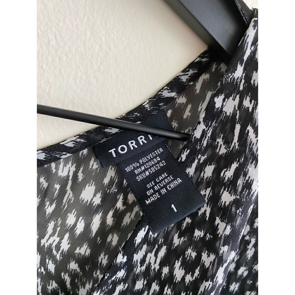 Torrid Leopard Print Open Back Top - Picture 4 of 6